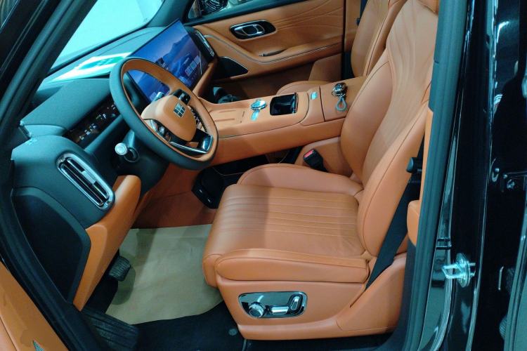 Used Geely Galaxy Galaxy M9 2025 Model 210km Four-Wheel-Drive Leading Edition
