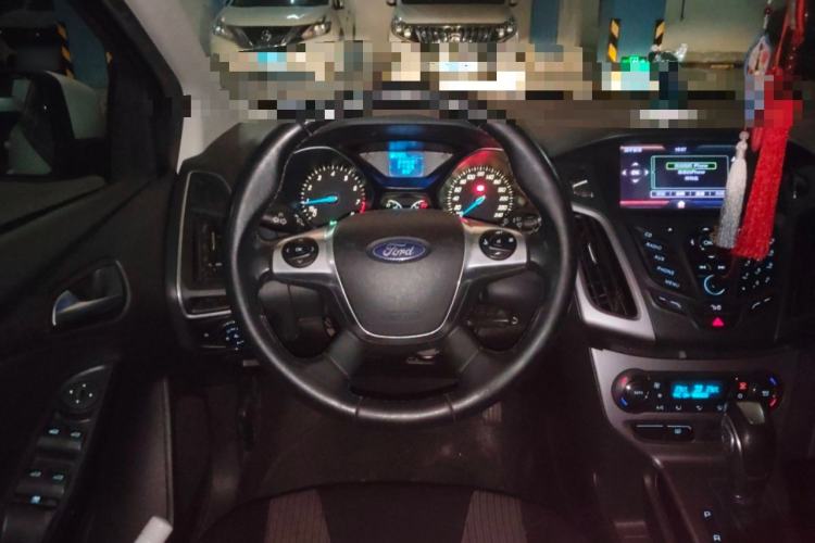 Used Ford Focus 2012 Sedan 1.6L Automatic Fashion Edition