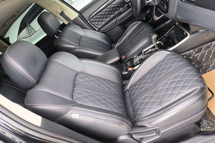 Used Mitsubishi Outlander 2020 2.4L 4x4 Zhi Xiang Edition 7-Seater
