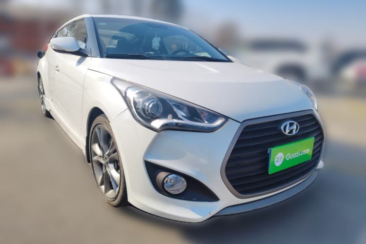 Used Hyundai Veloster 2015 1.6T Automatic Luxury Edition Front Right 45 Deg