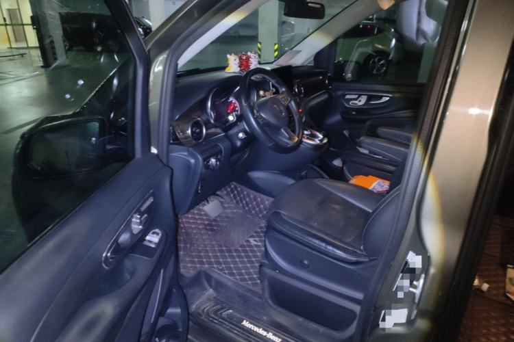 Used Mercedes-Benz V-Class 2017 V 260 Avantgarde Edition