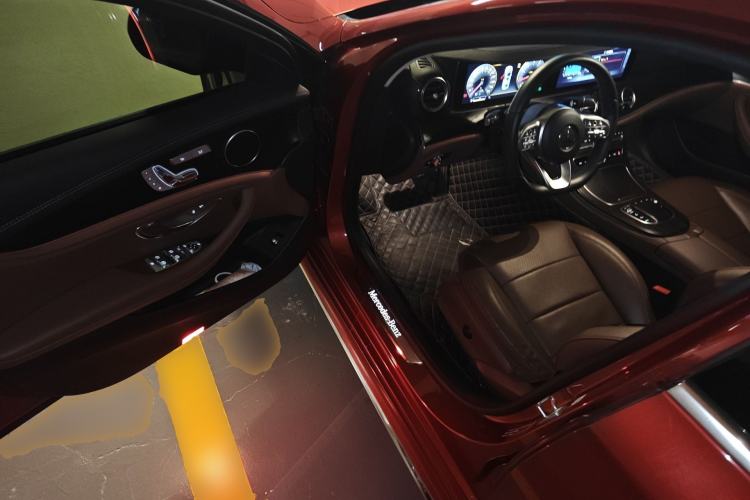 Used Mercedes-Benz E-Class 2019 E 300 L Sporty and Stylish Model