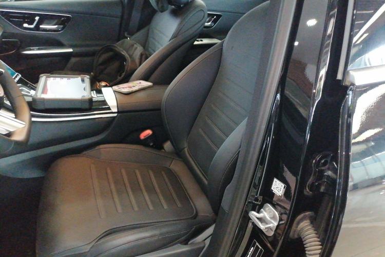 Used Mercedes-Benz GLC 2023 GLC 300 L 4MATIC Dynamic Edition 5-seater
