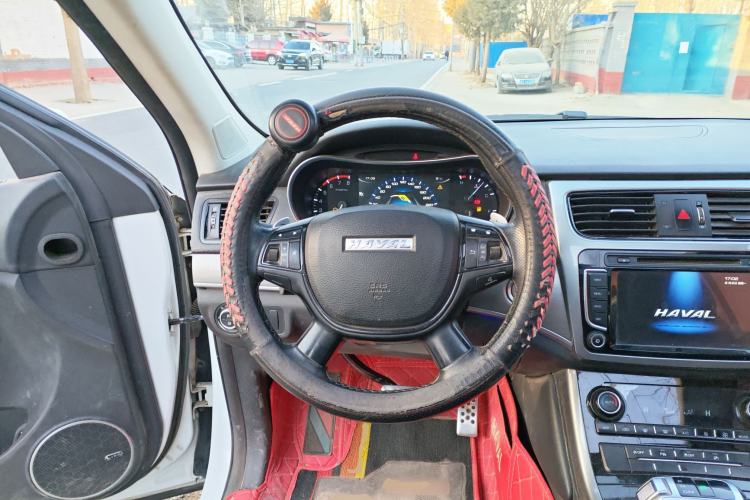 Used Haval H8 2017 2.0T Gasoline 4x4 Smart Enjoyment Version
