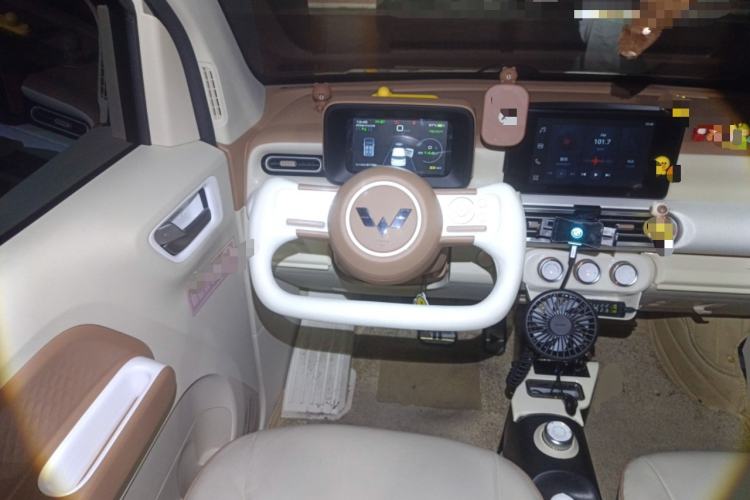 Used Wuling Hongguang MINIEV 2024 3rd Generation 215km Advanced Version Steering Wheel