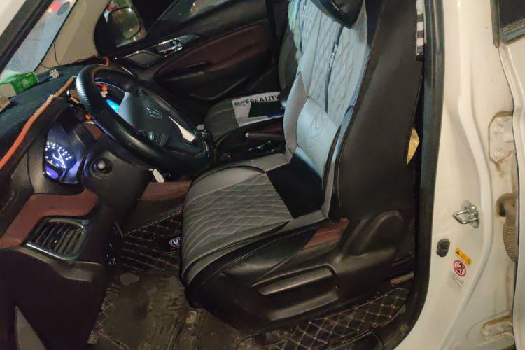 Used CHANGAN Lingxuan 2017 1.6L Manual Happiness Edition
