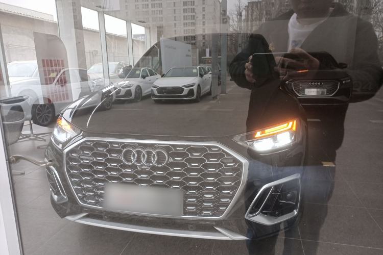 Used Audi Q5L Sportback 2021 40 TFSI Fashion Model Front