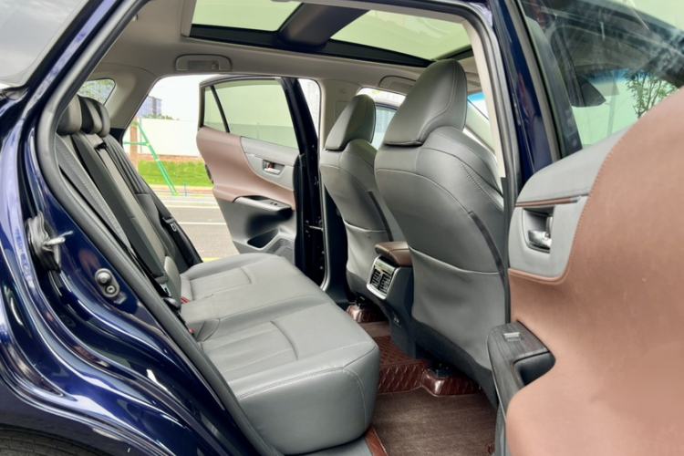 Used Toyota Harrier 2022 2.0L CVT Two-Wheel Drive Deluxe Edition
