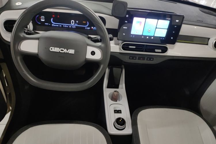 Used Geely Galaxy Panda 2025 210 km – Yuanqi Bear Center Console