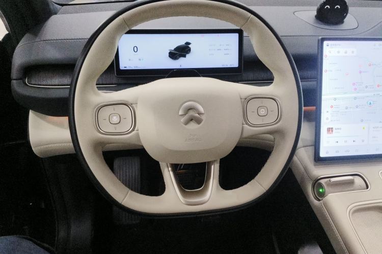 Used Nio ES6 2024 75 kWh Steering Wheel