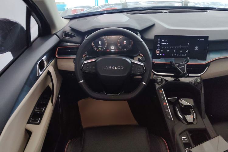 Used Lynk & Co 06 2021 1.5T Shero Pink Special Edition
