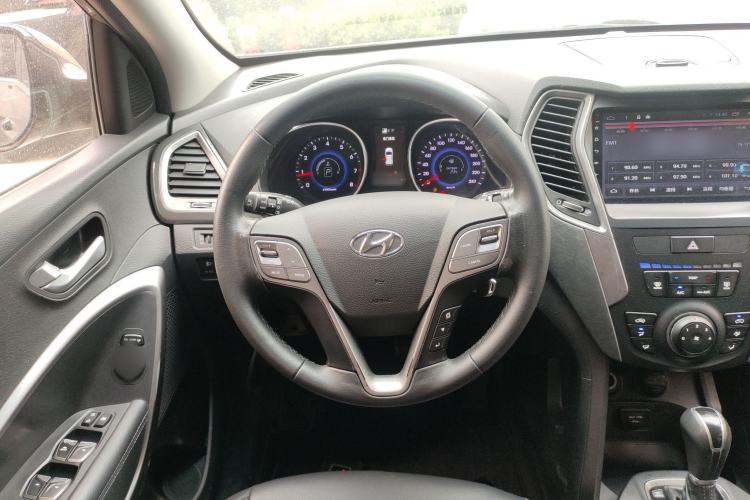 Used Hyundai Santa Fe 2013 2.4L Automatic 2WD Comfort Edition
