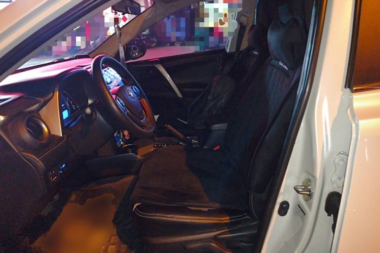 Used Toyota RAV4 2015 2.0L CVT Two-Wheel Drive Fashion Edition