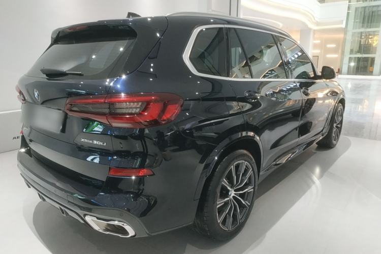 Used BMW X5 2022 Restyled xDrive 30Li Luxury Version M Sport Package