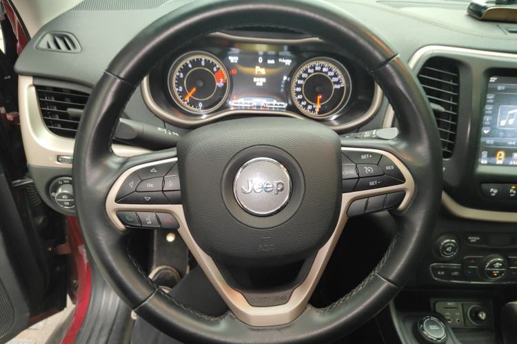 Used Jeep Cherokee 2017 2.4L Superior Edition Steering Wheel