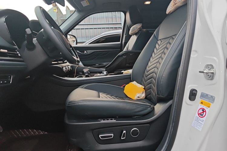 Used CHANGAN CS95 2023 2.0T All-Wheel Drive Premium PLUS
