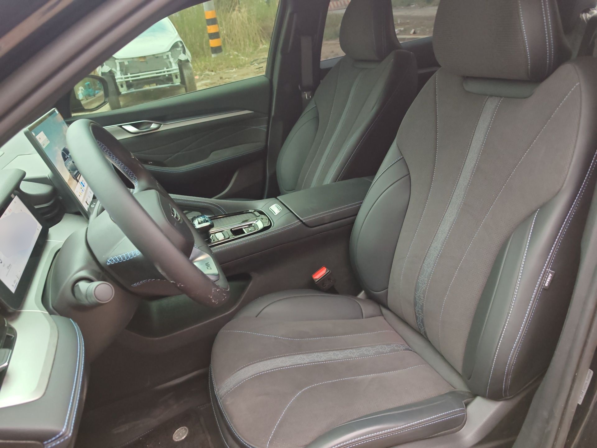 Переднее сиденье в автомобиле