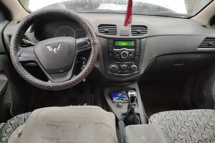 Used Wuling Hongguang 2015 1.2L S Base Model China V Standard
