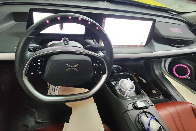 Used XPeng P7 2022 562E Performance Edition Center Console