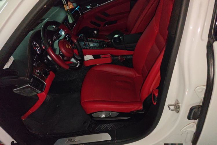 Used Porsche Panamera 