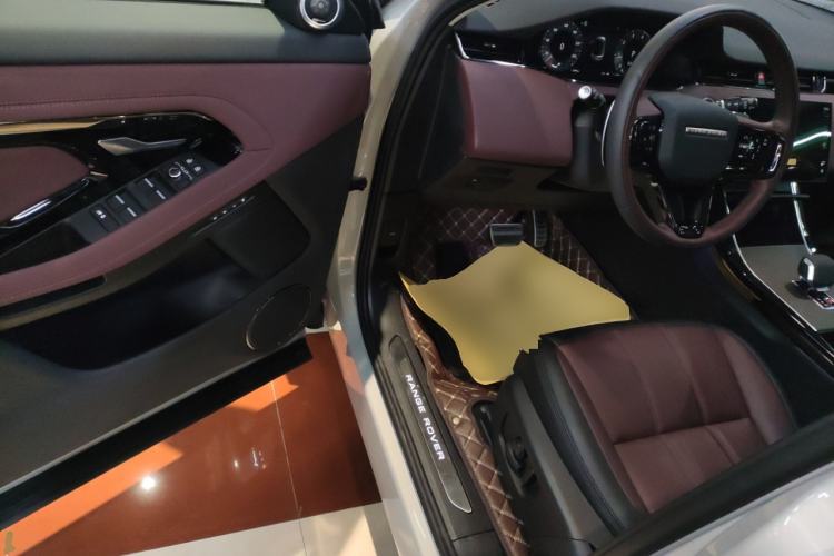 Used Land Rover Range Rover Evoque 2024 Aurora L 249 PS Prestige Light-Chasing Edition
