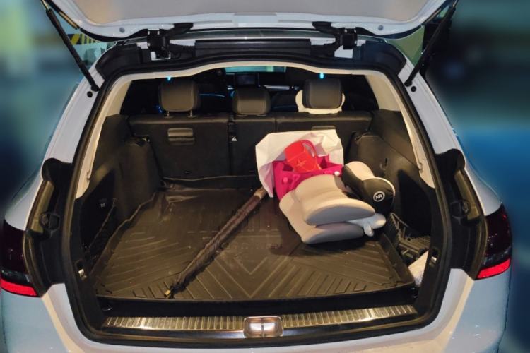 Used Mercedes-Benz C-Class 2017 Facelift C 200 Station Wagon Trunk