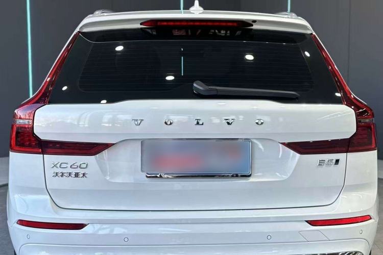 Used Volvo XC60 2026 B5 4x4 Smart Luxury Edition