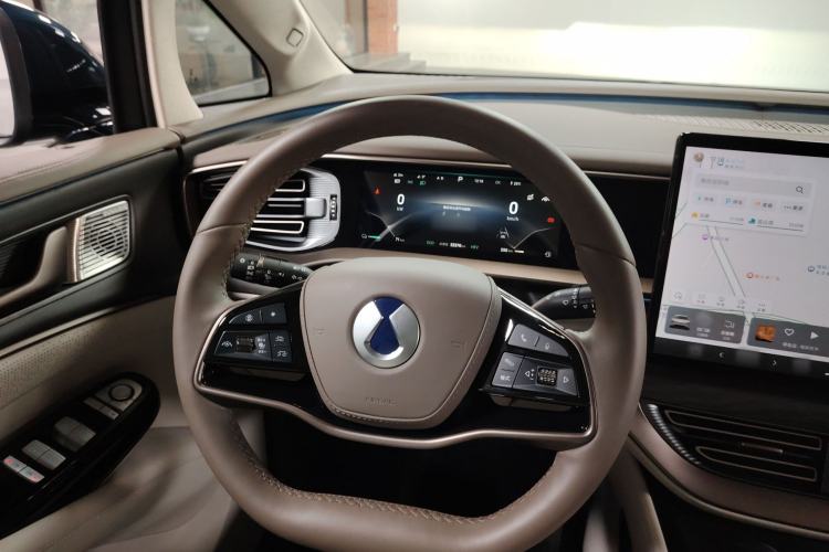 Used Denza D9 2022 DM-i 970 Four-Wheel Drive Flagship Model
