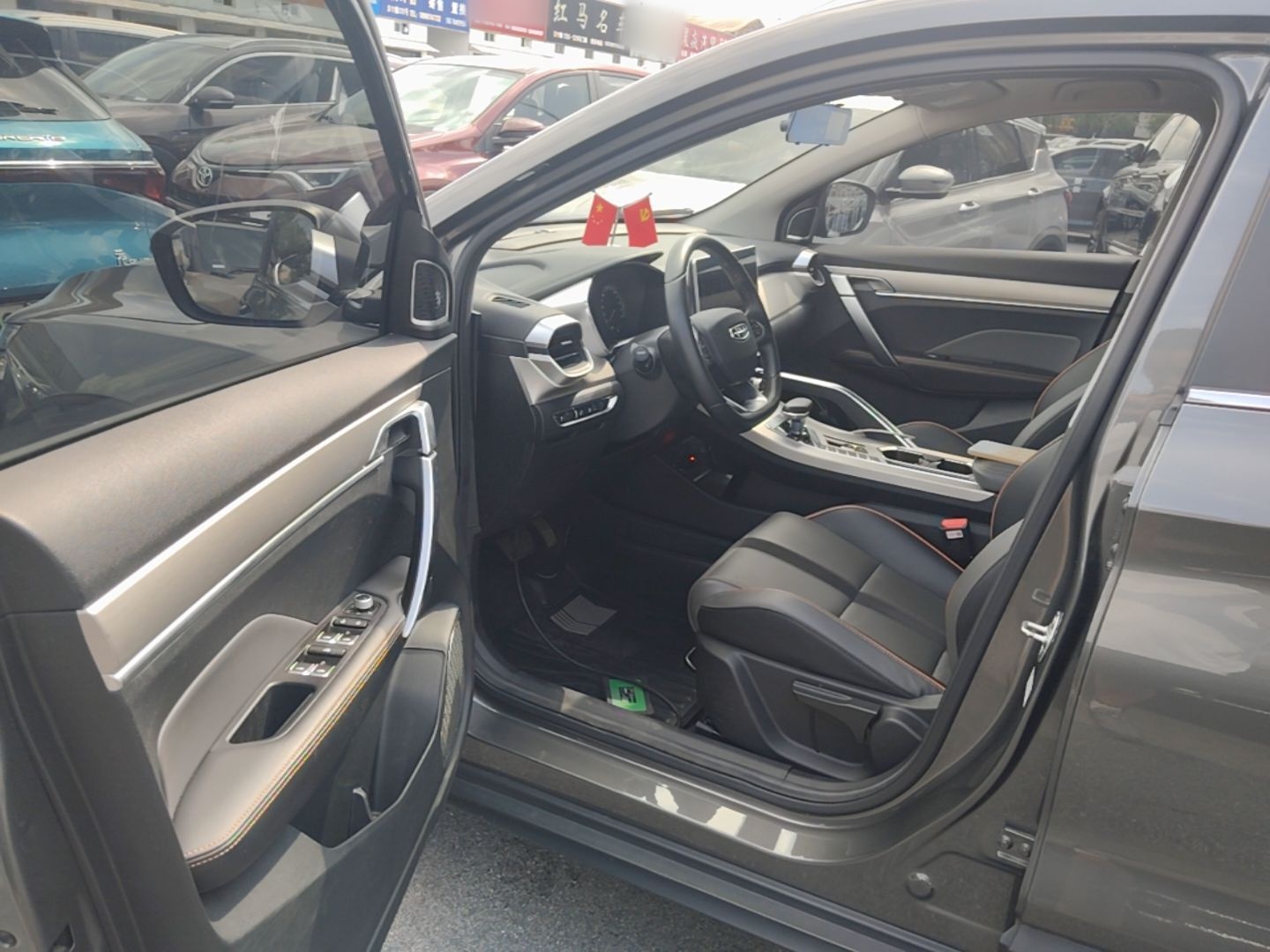 Geely Auto Coolray 2023 1.5T DCT Platinum Edition — снимка 18