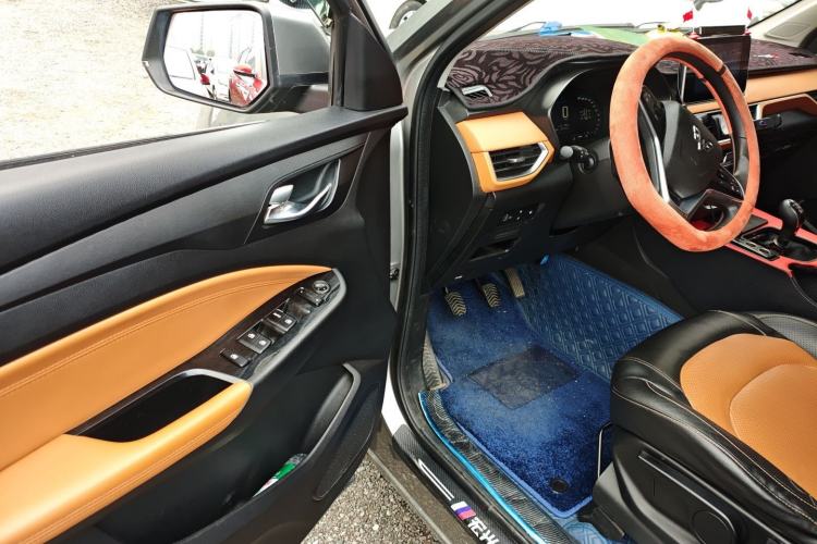 Used Wuling Hongguang S3 2018 1.5T Manual Luxury Model China V Standard
