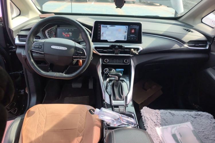 Used SAIC MAXUS G50 2019 1.5T First Edition Automatic Luxury Version 6 Seats Center Console