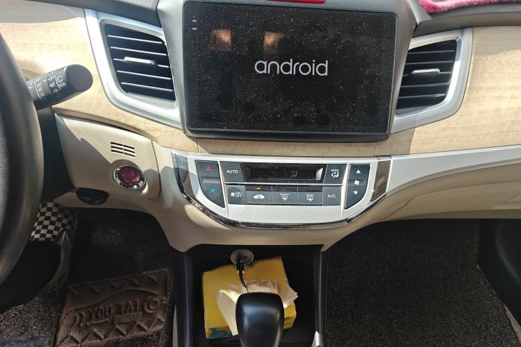 Used Honda Jade 2014 1.8L CVT Luxury Edition 5 seats
