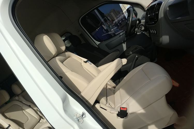 Used SAIC MAXUS Xintu V80 2021 2.0T Manual Classic Aoyuntong Short Wheelbase Mid-Roof 5/6-Seater