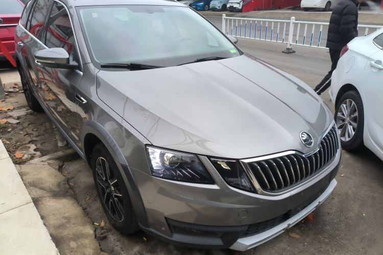 Used Skoda Octavia 2018 Station Wagon TSI230 DSG Luxury Edition
