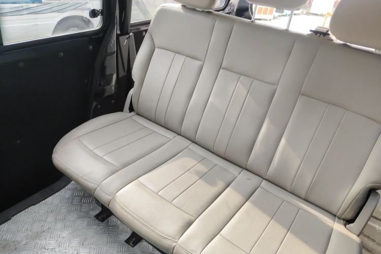 Used FORTHING Lingzhi 2022 M5 1.6L Practical Model 5 Seats Left Rear Seat