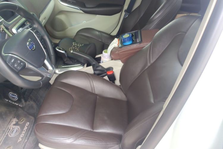 Used Volvo V40 2016 T3 Zhiyi Edition