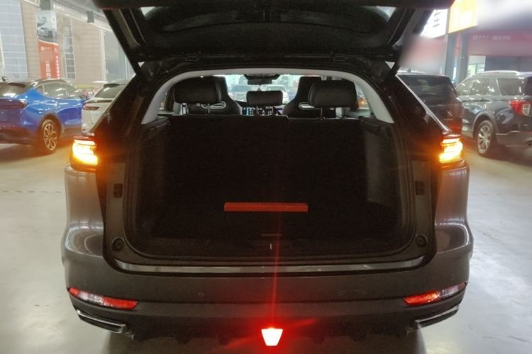 Used CHANGAN UNI-K iDD 2023 Smart Electric iDD 1.5T 135km Smart Leading Model Trunk