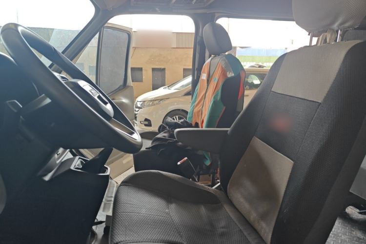 Used JMC Transit 2021 2.8T Space King Standard Version Long Wheelbase Mid-Height Roof Rear Single Tire – Step 6-Seater Diesel China VI Emission Standard JX493