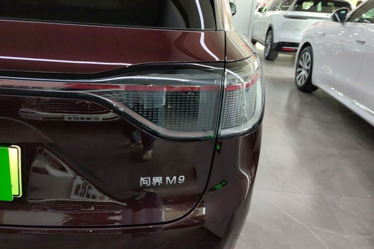 Used Hima AITO M9 2025 Extended-Range Ultra Version 52 kWh 6-Seater
