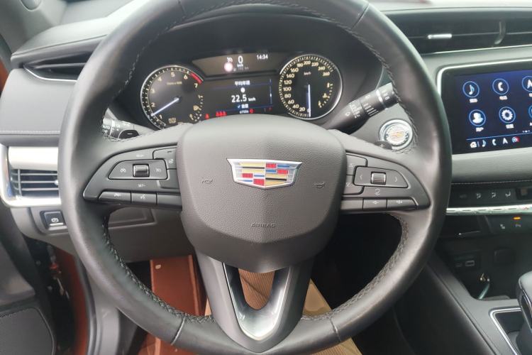 Used Cadillac XT4 2018 28T Two-Wheel Drive Leading Version
