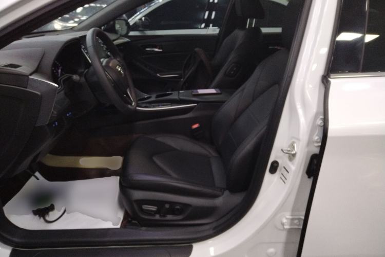 Used Toyota Avalon 2019 2.0L Luxury Edition China VI Standard