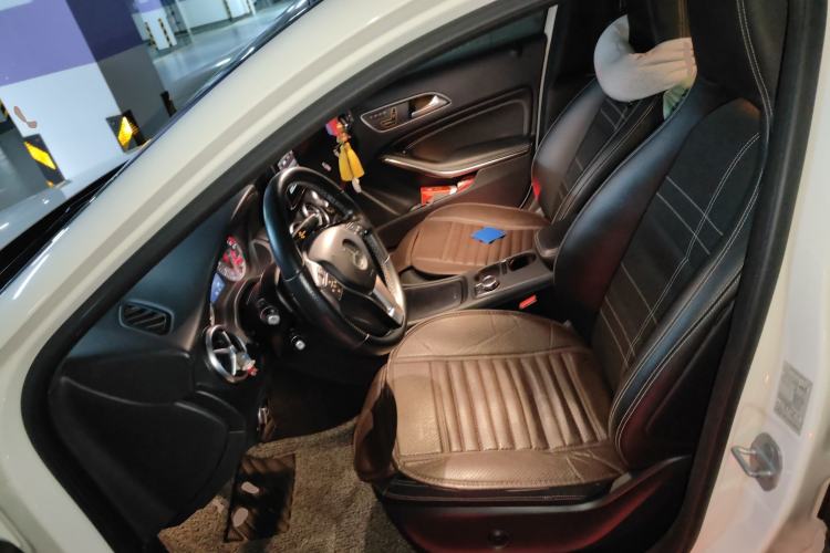 Used Mercedes-Benz A-Class 2015 A 200 Fashion Model
