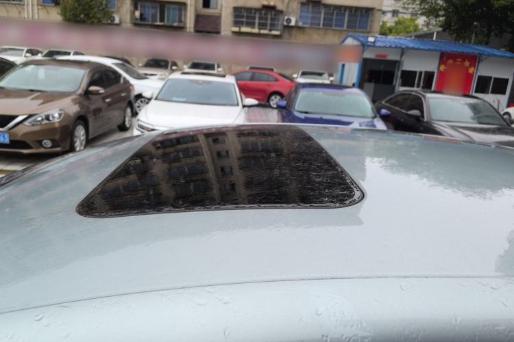 Used Roewe D6 2025 450 km Premium Edition Roof