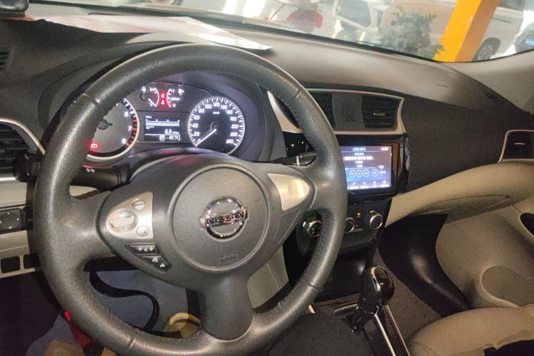 Used Nissan Sylphy 2018 1.6XV CVT Deluxe Edition Center Console