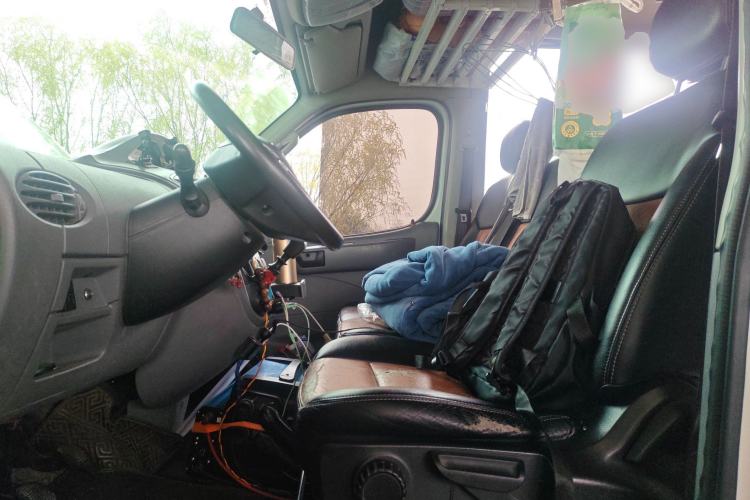 Used SAIC MAXUS Xintu V80 2019 2.5T Classic Version 6-Speed Manual – Aoyuntong Modified Long Wheelbase Mid-Height 7-Seater