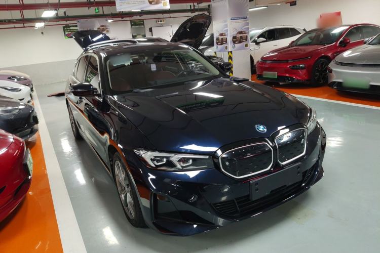 Used BMW i3 2022 eDrive 35 L Front Right 45 Deg