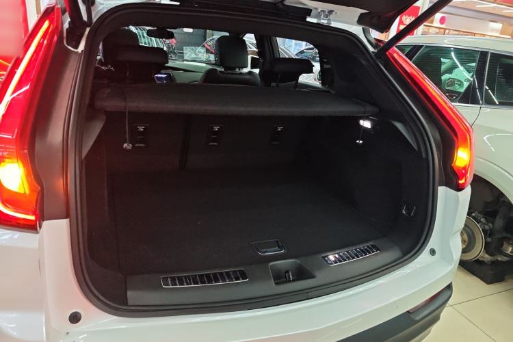 Used Cadillac XT4 2018 28T Two-Wheel Drive Leading Version