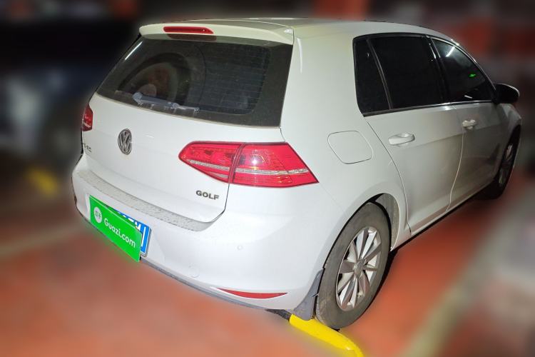 Used Volkswagen Golf 2016 1.6L Automatic Fashion Model
