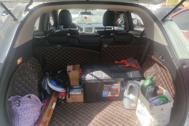 Used Honda Vezel 2017 1.5L manual two-wheel drive Comfort trim level Trunk