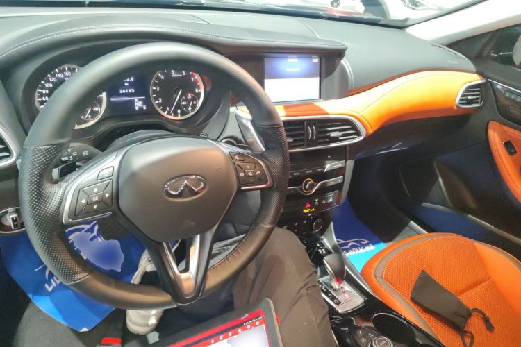 Used Infiniti QX30 2017 2.0T Four-Wheel Drive Sport Edition
